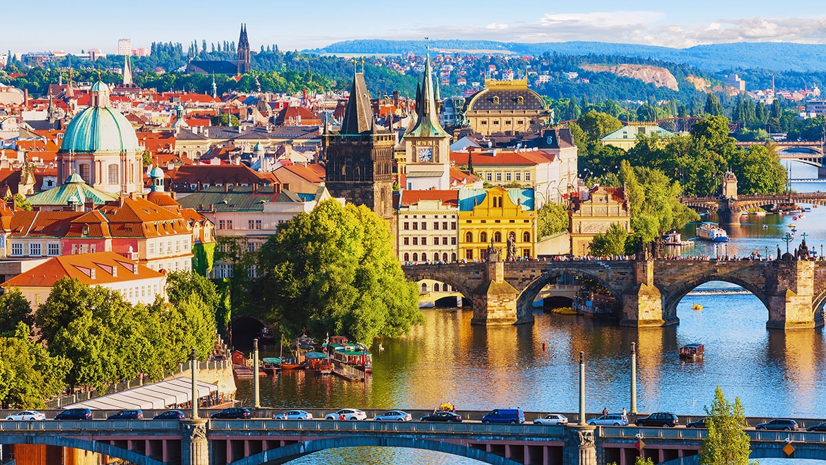 Praga: ciudad de grandes encantos