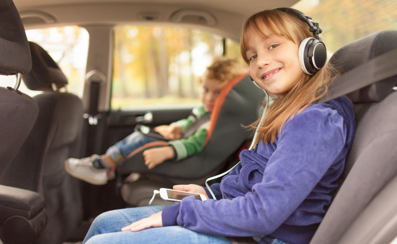 Niños en el coche en verano: cómo viajar sin peligro