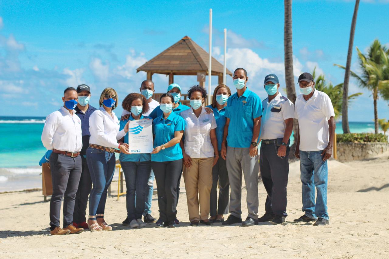 Occidental Caribe Punta Cana recibe galardón “Bandera Azul”
