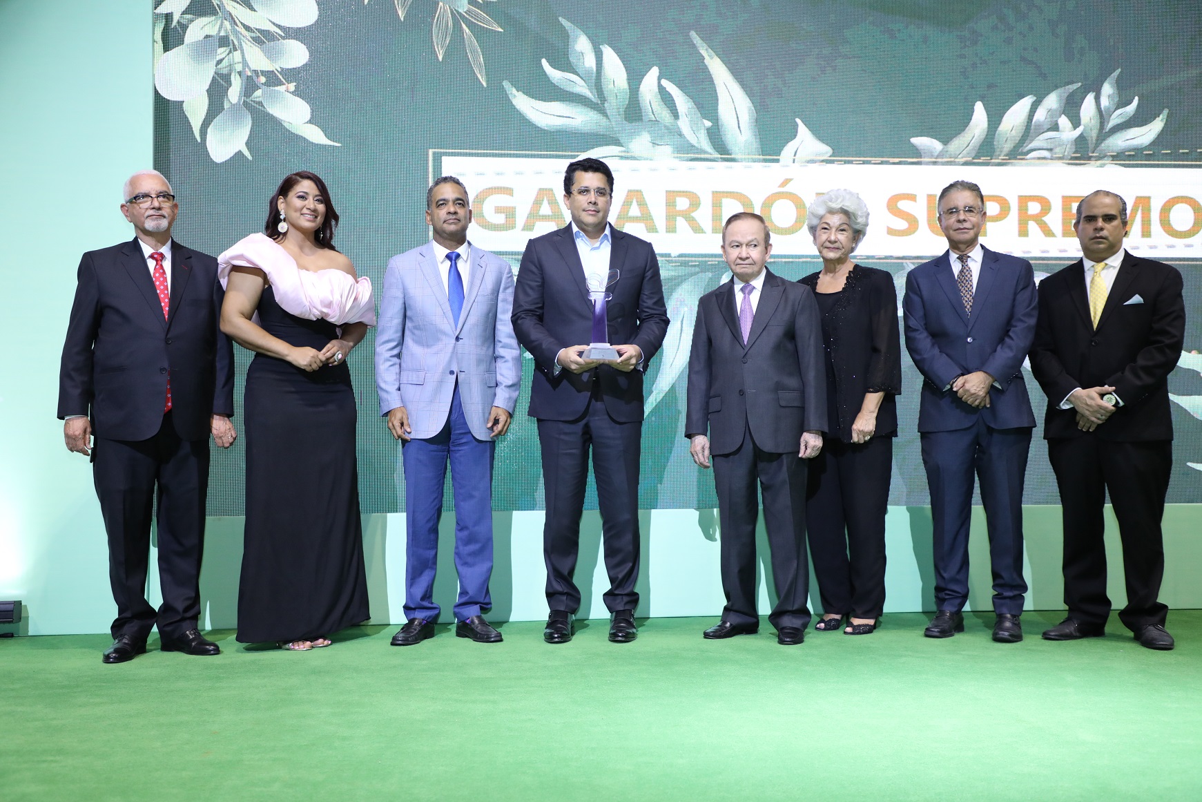 Ministro David Collado y Gabinete de Turismo reciben supremo reconocimiento otorgado por Adompretur