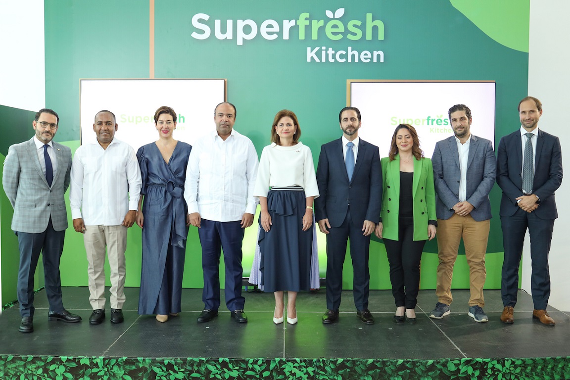 Super Fresh Kitchen lleva al Aeropuerto de Las Américas su propuesta de cocina multicultural
