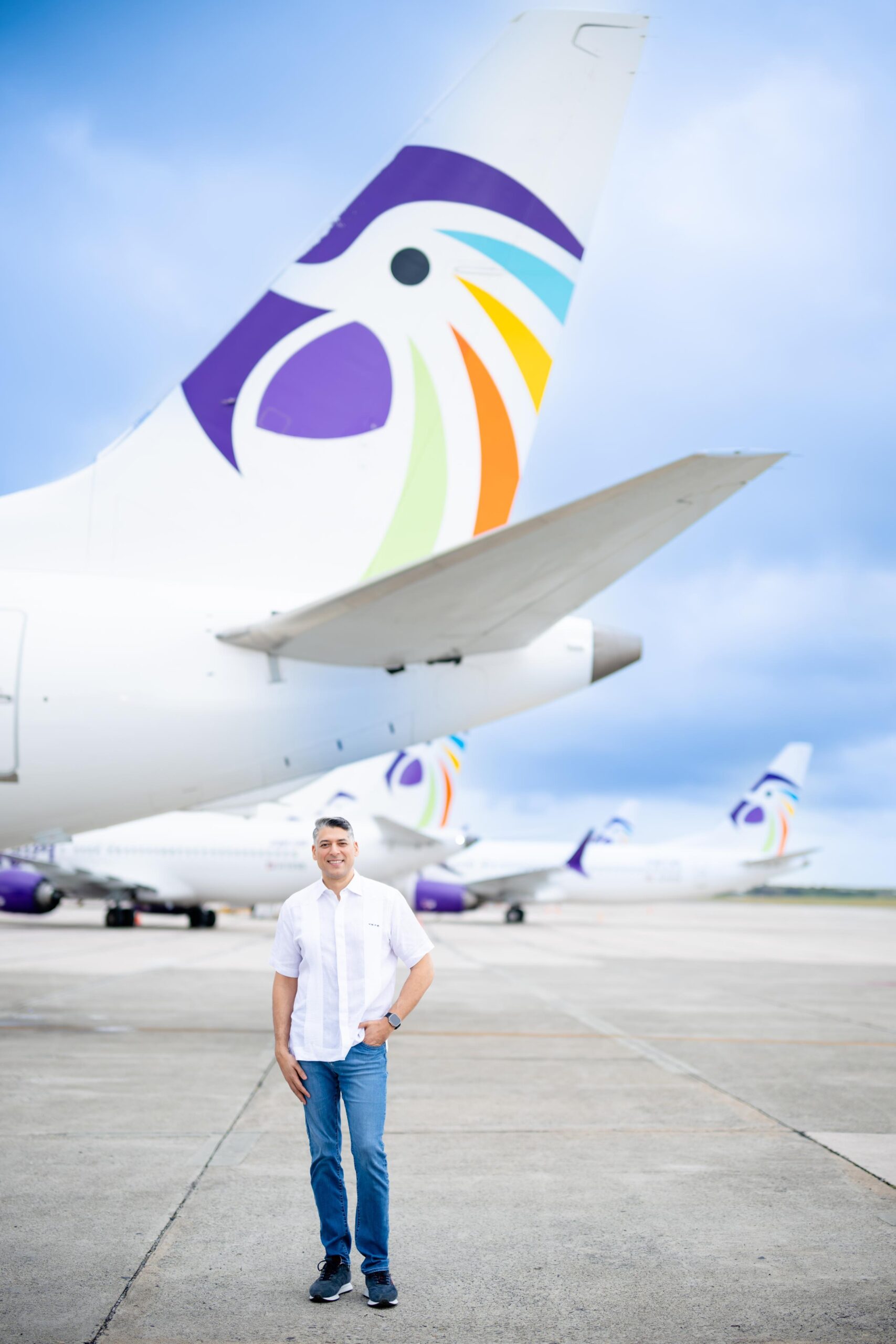 Reconocen a Víctor Pacheco por su influencia de la industria aeronáutica