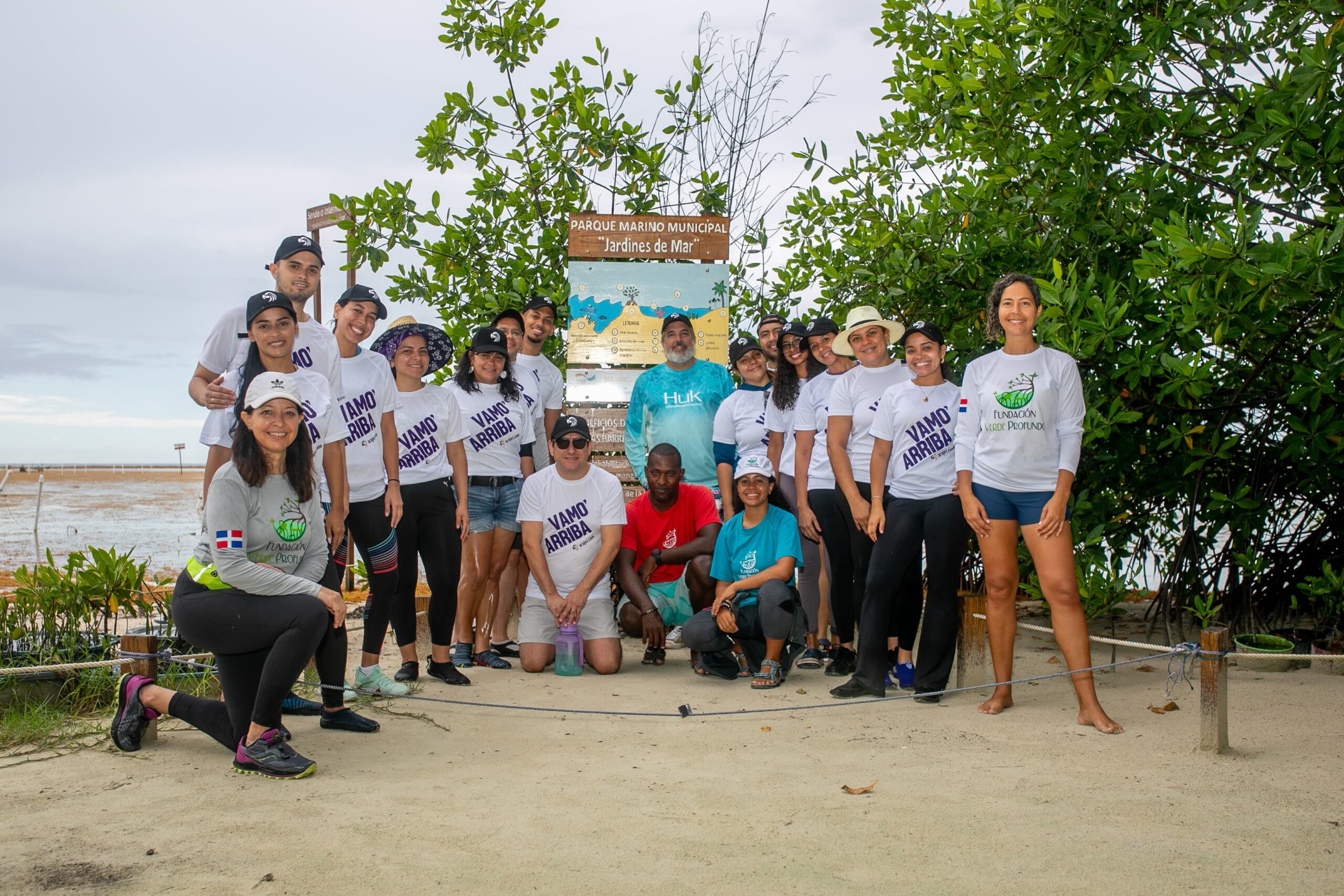 Con jornada ambiental en laguna arrecifal de Boca Chica, Arajet celebra Día Mundial del Turismo